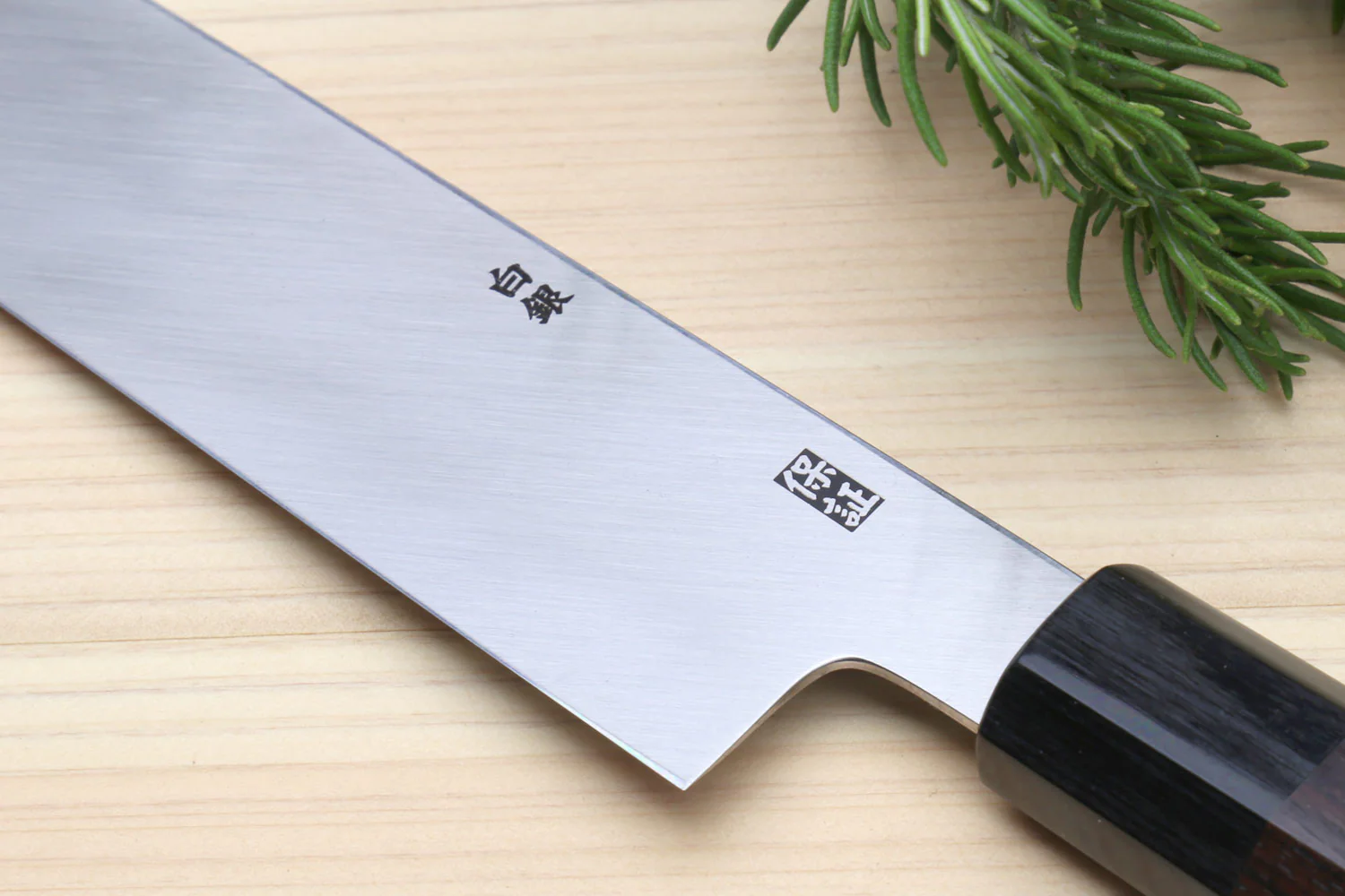 Yoshihiro Ginsan Semi-stainless Kenmuki Single Edged Vegetable Knife - Image 4
