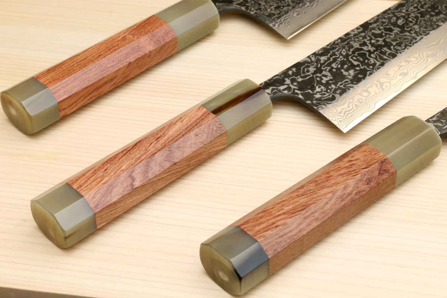 Yoshihiro Black-Forged High Performance SLD Damascus Steel Masashi Santoku Multipurpose Chef Knife Ironwood Handle - Image 7
