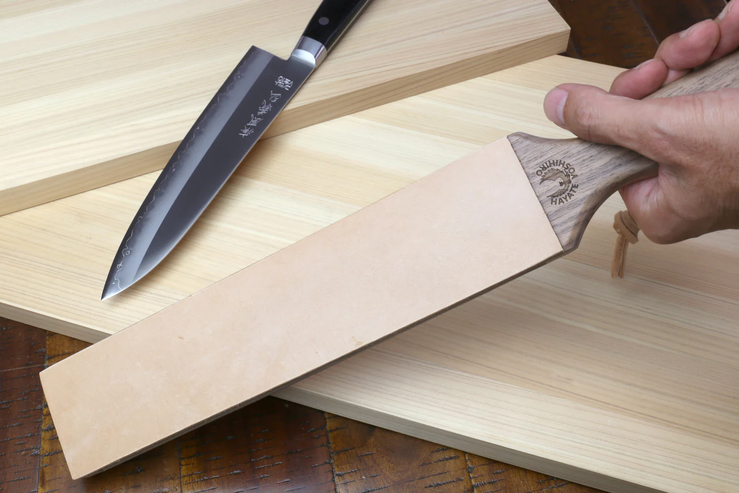 Yoshihiro Cutlery Two-Sided Leather Strop with Wooden Handle - Image 7