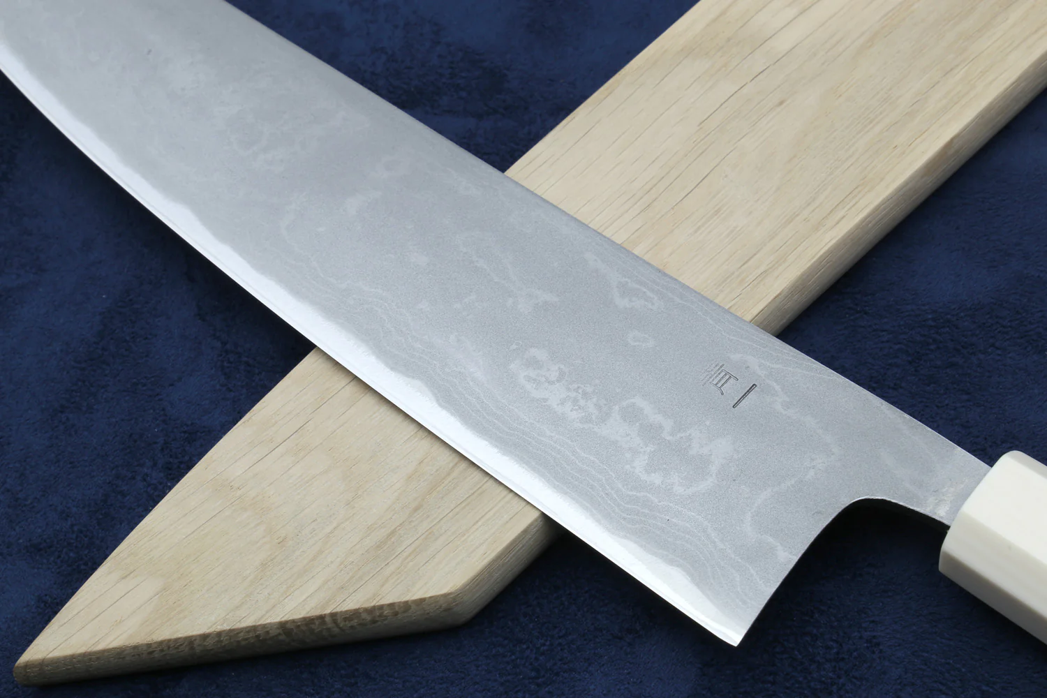 Yoshihiro Damascus Blue Steel #1 Kiritsuke Multipurpose Japanese Chef Knife, Howlite White Handle with Alternative Ivory Bolster(Blade Length: 9.5" (240mm)) - Image 4