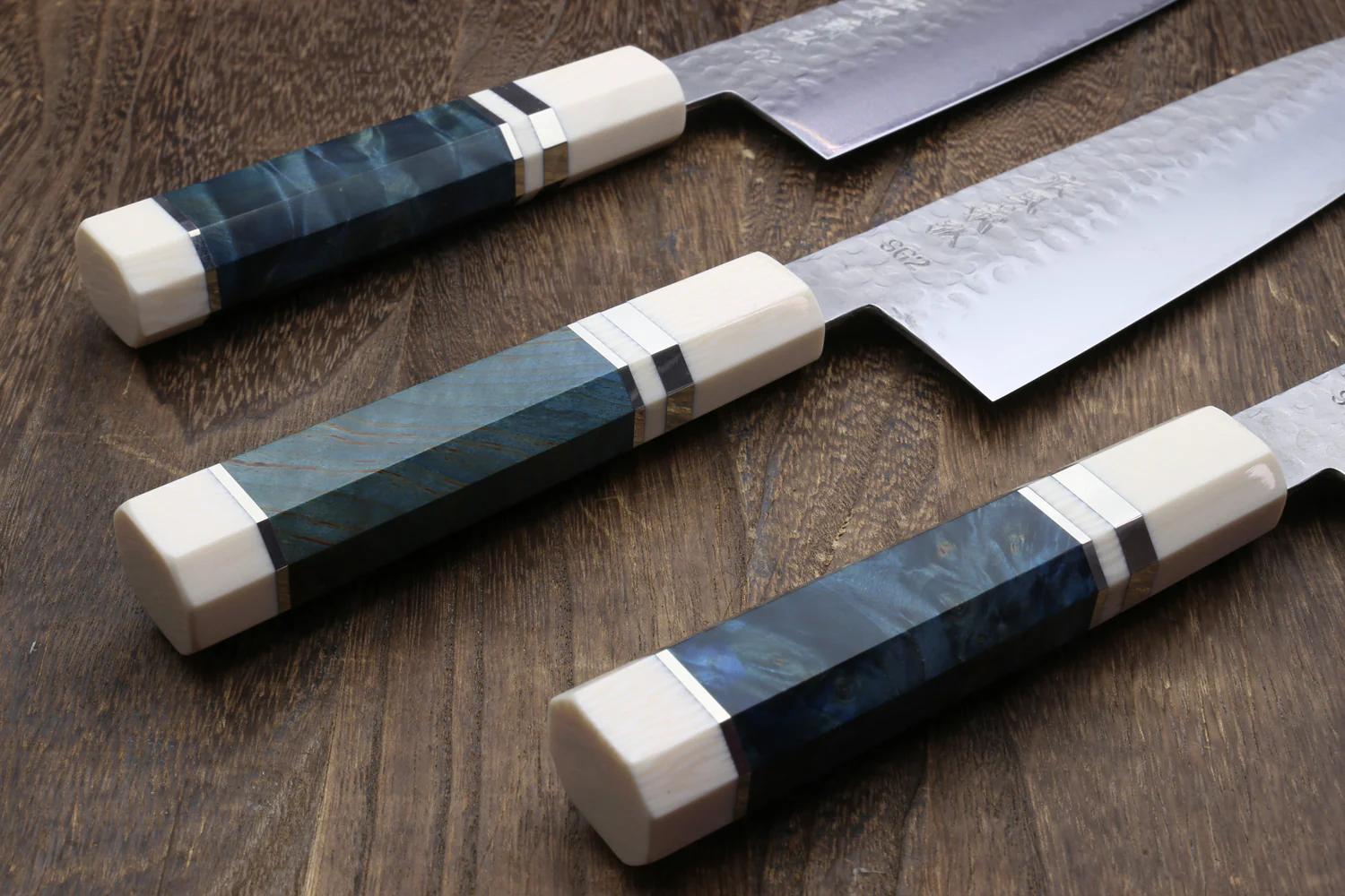 Yoshihiro Hammered SG2 (R-2) Powdered Stainless Steel Gyuto Chef Knife with Ocean Blue Stabilized Handle 225mm 8.5" - Image 5