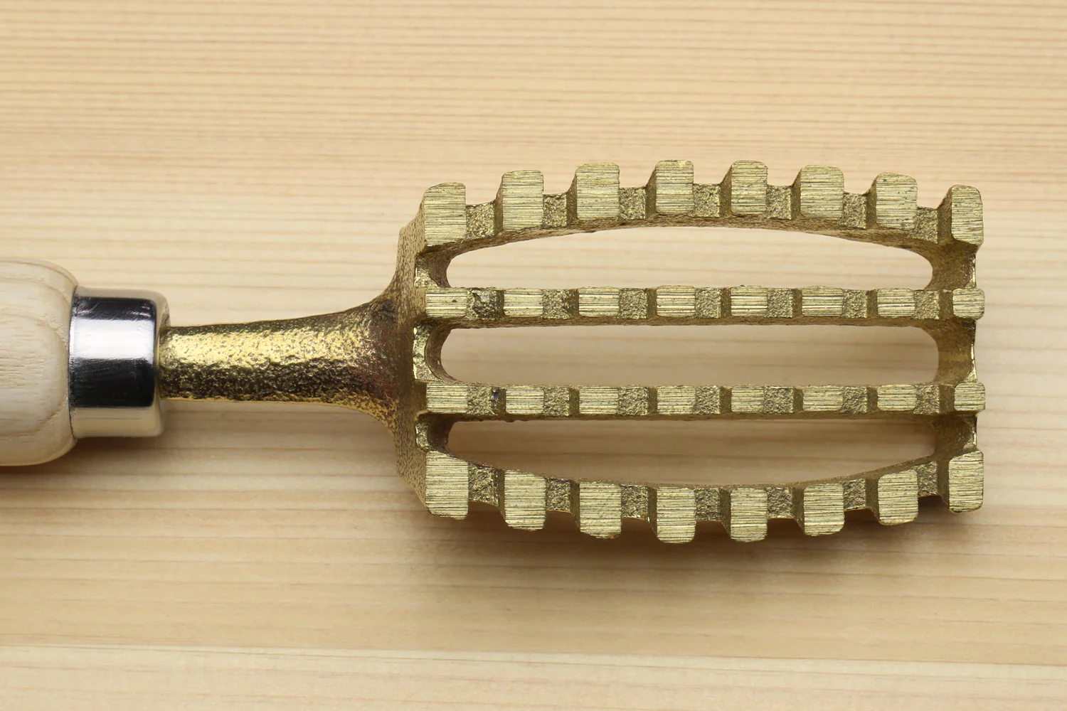 Yoshihiro Japanese Sushi Chef Tool Fish Scaler (X-Large) - Image 4