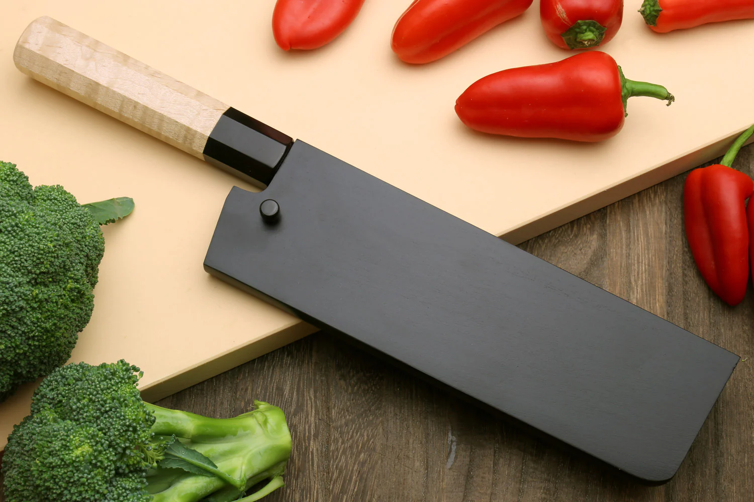 Yoshihiro Kurouchi Black-Forged Blue Steel Stainless Clad Nakiri Japanese Vegetable Knife Kaede Wood Handle - Image 9