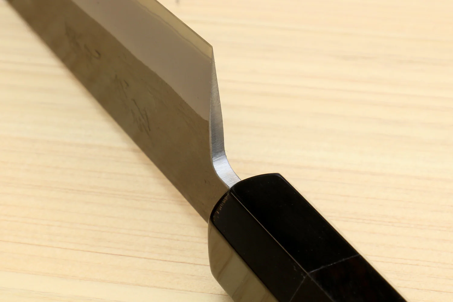 Yoshihiro Kurouchi Black-Forged Blue Steel Stainless Clad Boning Honesuki Utility Knife (Ebony Handle) - Image 6