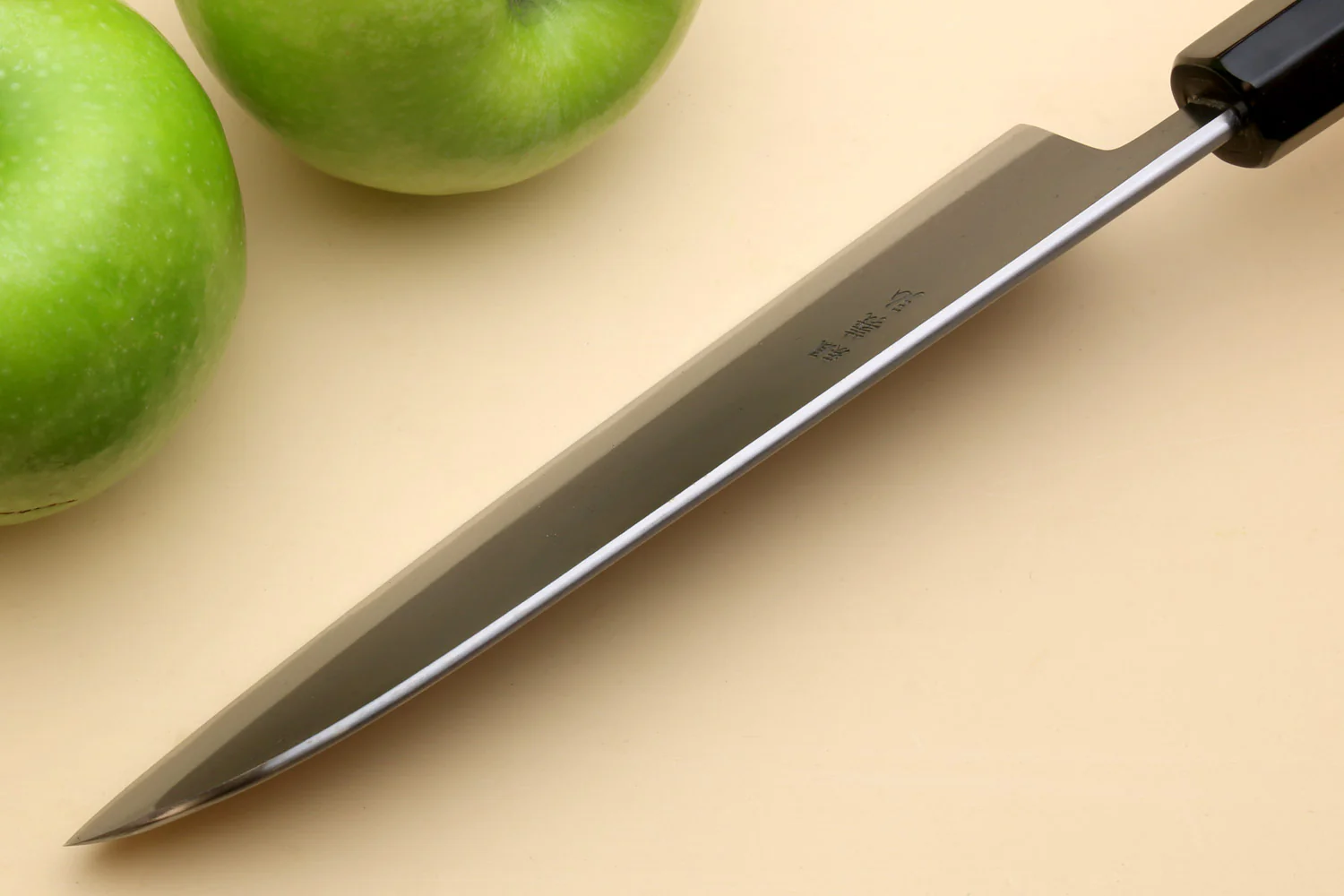 Yoshihiro Kurouchi Black-Forged Blue Steel Stainless Clad Santoku Multipurpose Knife Kaede Wood Handle - Image 6