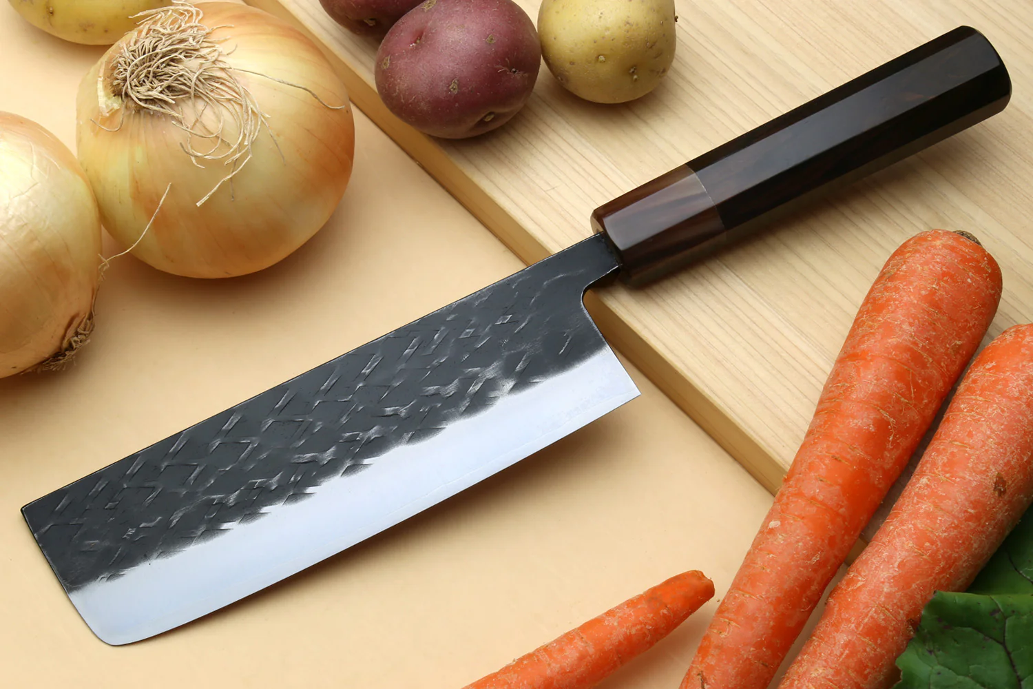 Yoshihiro Kurouchi Stainless Clad Nashiji High Performance SLD Nakiri Vegetable Knife - Image 3