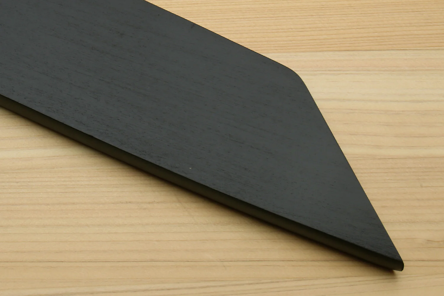 Yoshihiro Lacquered Magnolia Wooden Blade Protector Saya Cover for Double-Edged Kiritsuke - Image 5