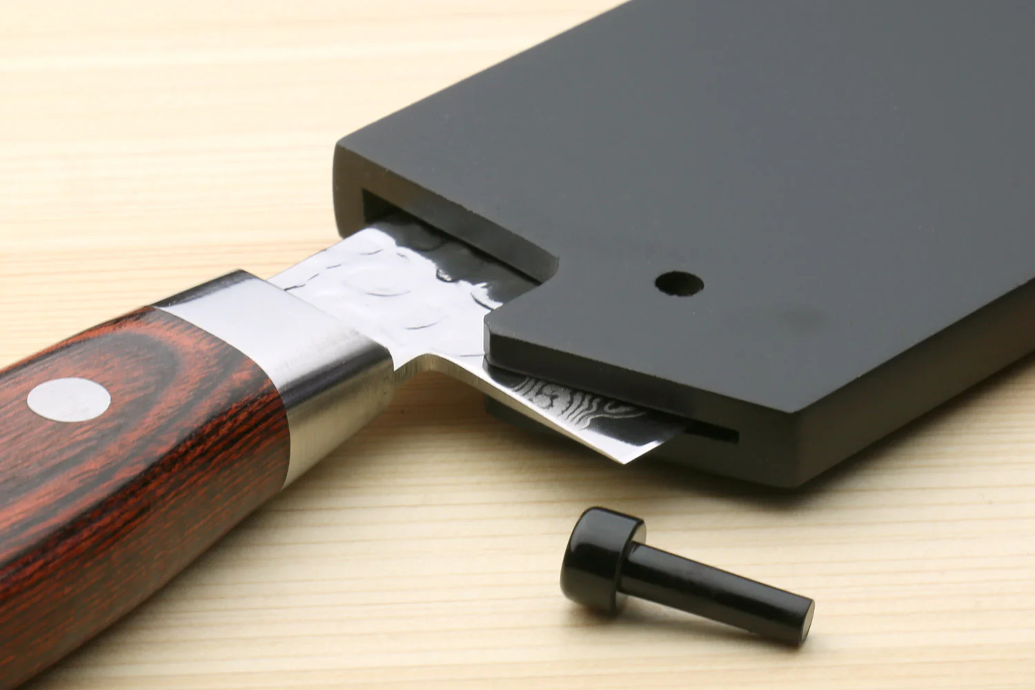 Yoshihiro Lacquered Magnolia Wooden Blade Protector Saya Cover for Thin-Bladed Nakiri Vegetable Chefs Knife - Image 4