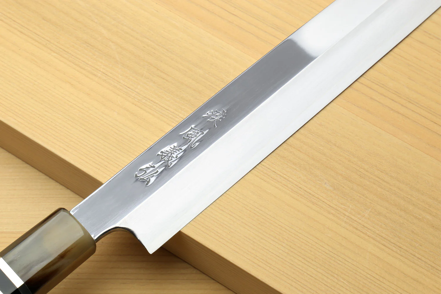 Yoshihiro SVG-10 Semi-Stainless Steel Mirror Finished Yanagi Sushi Sashimi Japanese Knife Triple Ring Handle with Water Buffalo Horn Bolster - Image 3