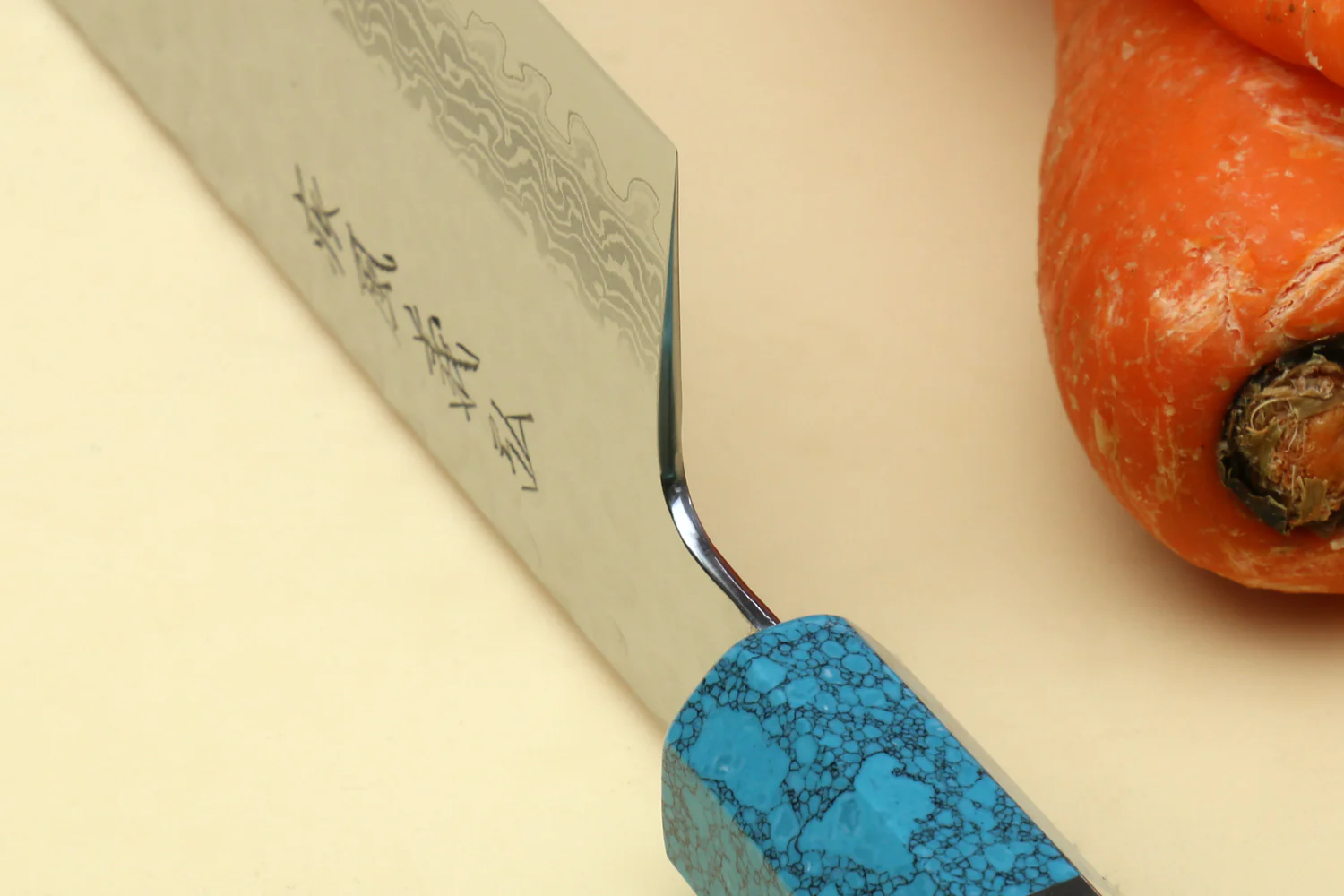 Yoshihiro VG-10 46 Layers Hammered Damascus Nakiri Japanese Vegetable Knife Octagonal Turquoise Blue Handle (Blade Length 6.5" (165mm)) - Image 6
