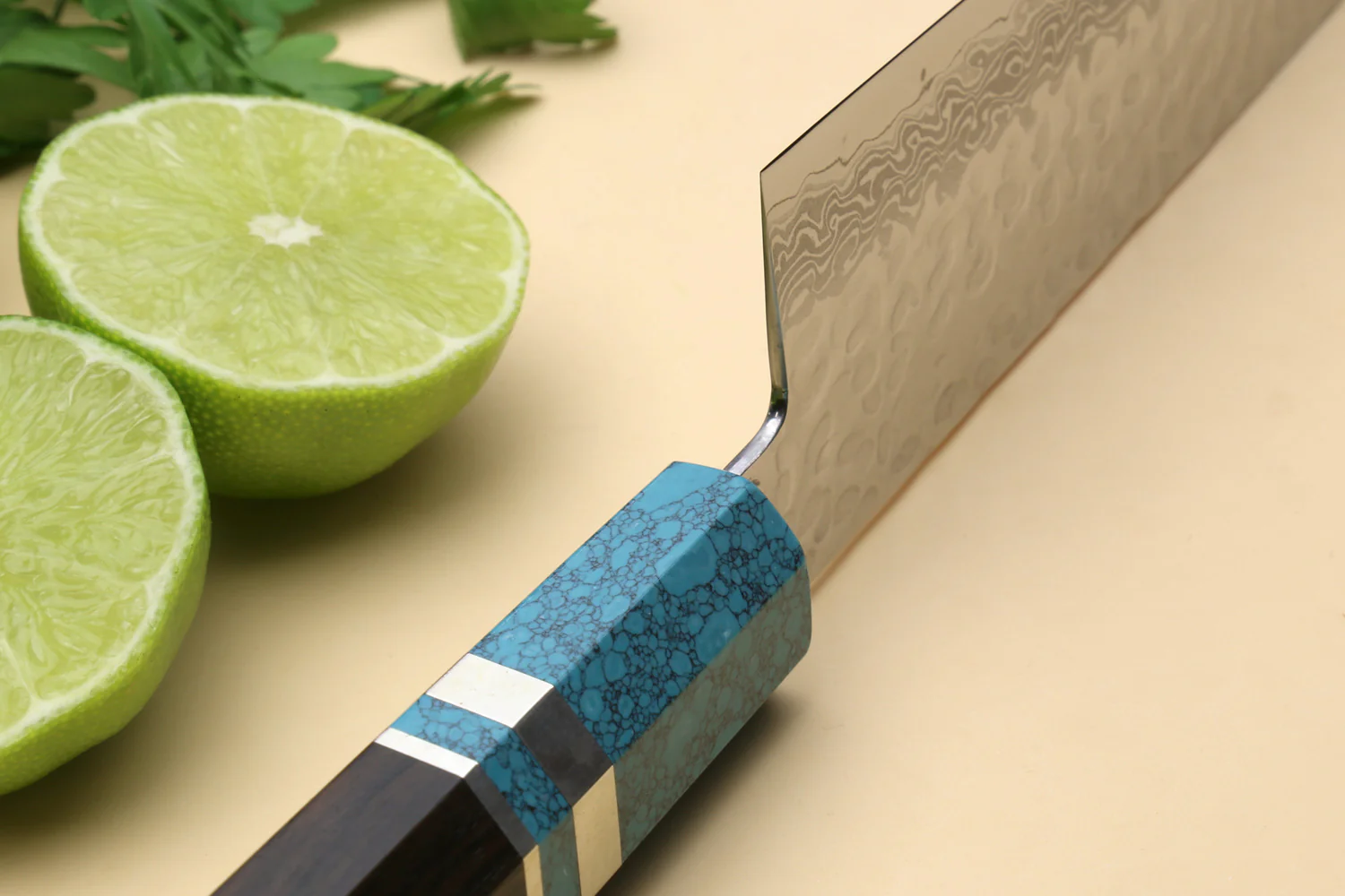 Yoshihiro VG-10 46 Layers Hammered Damascus Santoku Japanese Multipurpose Knife Octagonal Turquoise Blue Handle (Blade Length 7" (180mm)) - Image 6